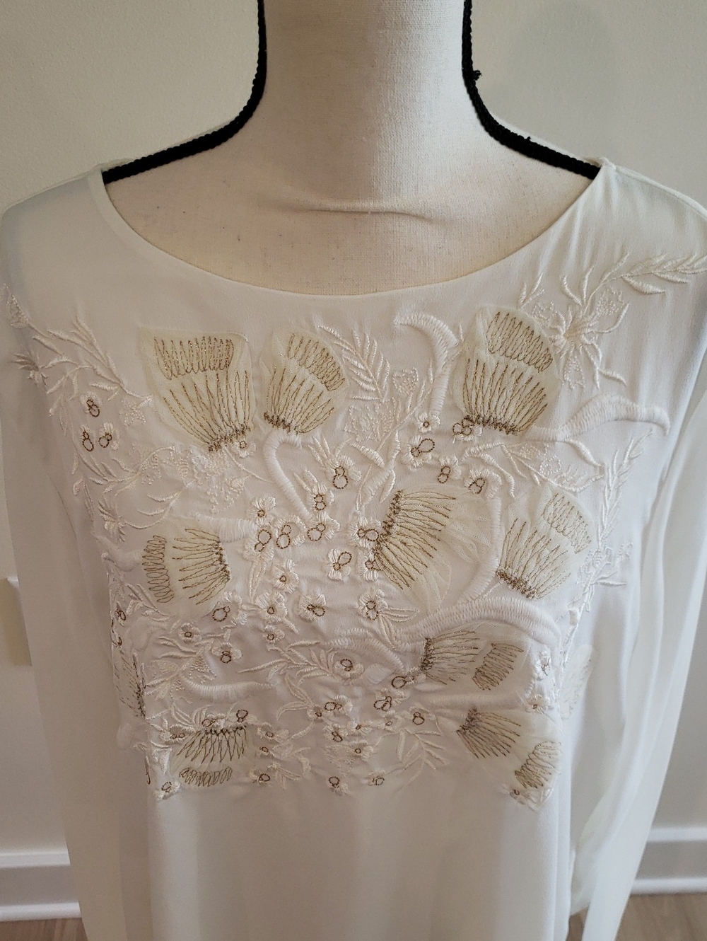Chico's Embroidered Ivory Women's Long Sleeve Blouse Stunnning!